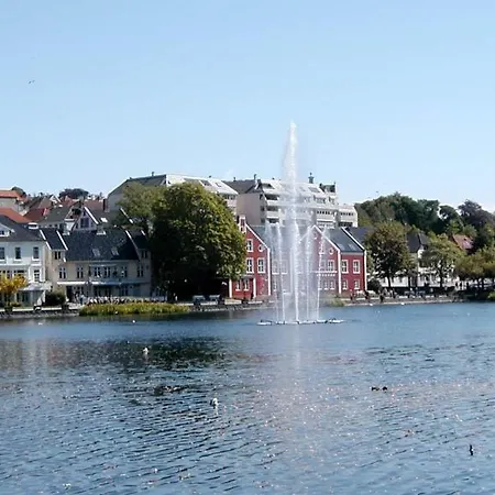 Norwegian Housing, Solbakkeveien 12 Apartamento