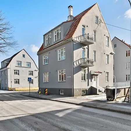 Norwegian Housing, Solbakkeveien 12 Apartamento *